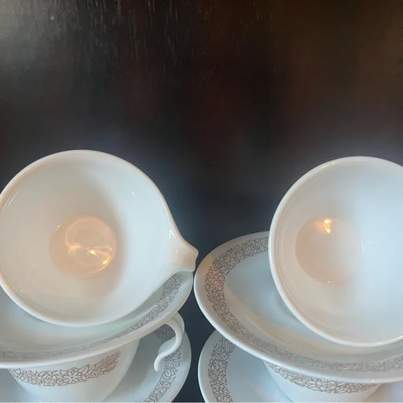 🐳 Corelle Tea Set - Picture 3 of 6